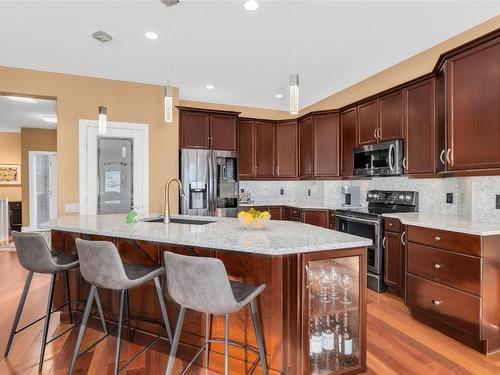2240 Terrero Place, Westbank, BC - Indoor Photo Showing Kitchen