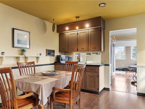 236 Cilaire Dr, Nanaimo, BC - Indoor Photo Showing Dining Room