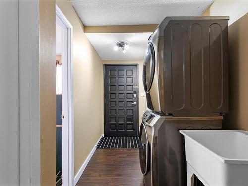 236 Cilaire Dr, Nanaimo, BC - Indoor Photo Showing Laundry Room
