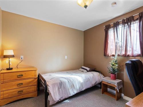 236 Cilaire Dr, Nanaimo, BC - Indoor Photo Showing Bedroom