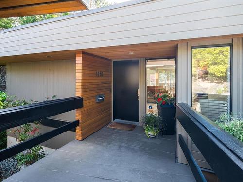 1750 Patly Pl, Victoria, BC - Outdoor With Exterior