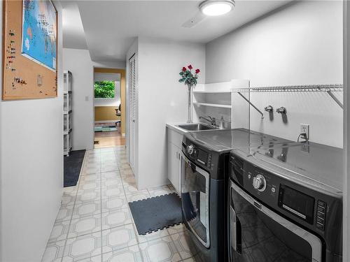 1750 Patly Pl, Victoria, BC - Indoor Photo Showing Laundry Room