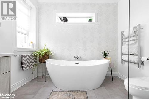 1224 Golden Beach Road, Bracebridge, ON - Indoor Photo Showing Bathroom