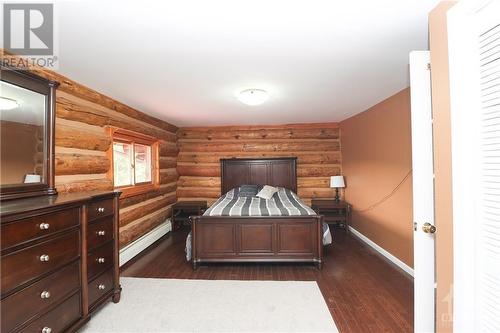 398 County Road 23 Road, Merrickville, ON - Indoor Photo Showing Bedroom