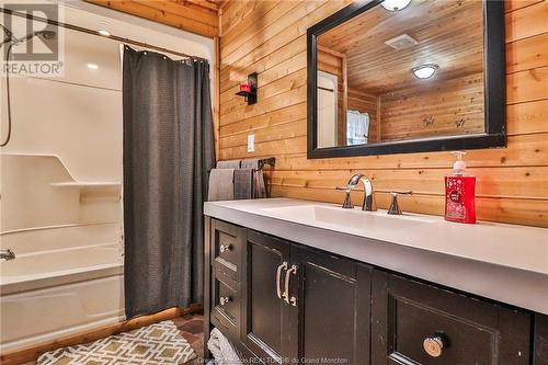 5129 Route 530, Cocagne, NB - Indoor Photo Showing Bathroom