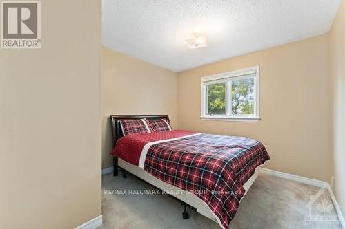 160 Sai Crescent, Ottawa, ON - Indoor Photo Showing Bedroom