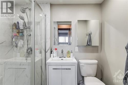 500 Laurier Avenue W Unit#1405, Ottawa, ON - Indoor Photo Showing Bathroom