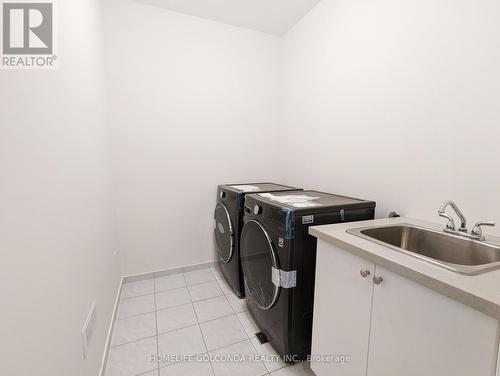 56 Connell Dr, Georgina, ON - Indoor Photo Showing Laundry Room