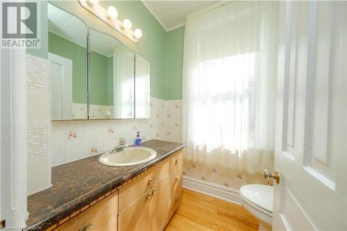 240 High Street, Southampton, ON - Indoor Photo Showing Bathroom
