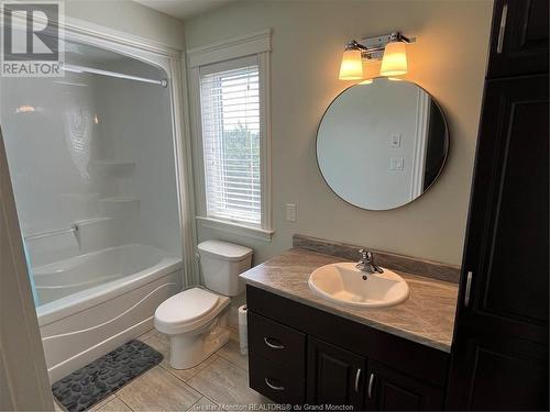 146 Holland, Moncton, NB - Indoor Photo Showing Bathroom