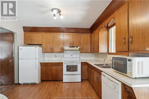 819 Route 465, Clairville, NB - Indoor Photo Showing Kitchen With Double Sink