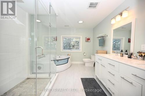 1242 Montclair Drive, Oakville, ON - Indoor Photo Showing Bathroom