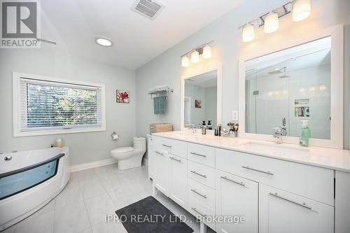 1242 Montclair Drive, Oakville, ON - Indoor Photo Showing Bathroom