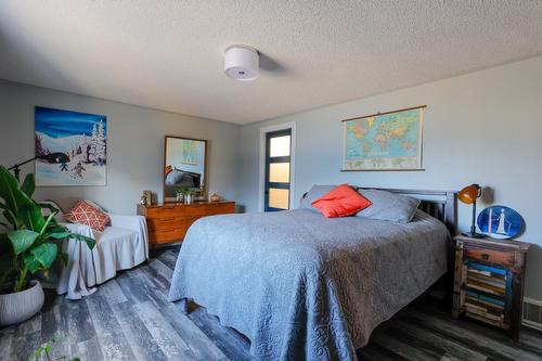 810 Silver Cove Drive, Silverton, BC - Indoor Photo Showing Bedroom
