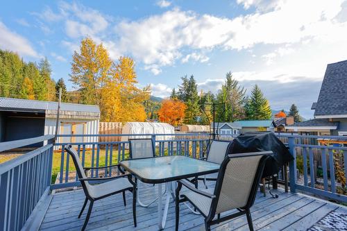 810 Silver Cove Drive, Silverton, BC - Outdoor With Deck Patio Veranda With Exterior