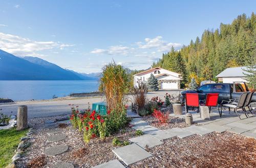 810 Silver Cove Drive, Silverton, BC - Outdoor With Body Of Water