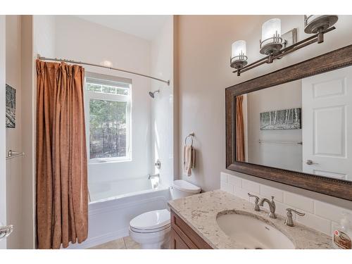 2446 Westside Road, Invermere, BC - Indoor Photo Showing Bathroom
