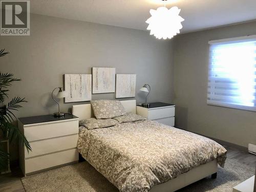 363 Gerstmar Road Unit# 6, Kelowna, BC - Indoor Photo Showing Bedroom
