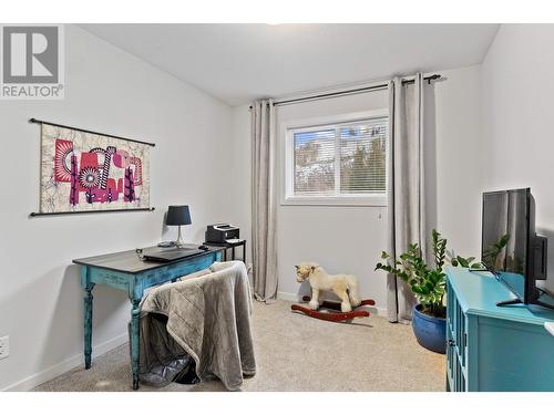 171 17 Street Se Unit# 1, Salmon Arm, BC - Indoor Photo Showing Office