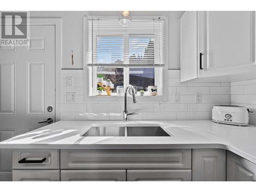 171 17 Street Se Unit# 1 Lot# Sl13, Salmon Arm, BC - Indoor Photo Showing Kitchen With Double Sink