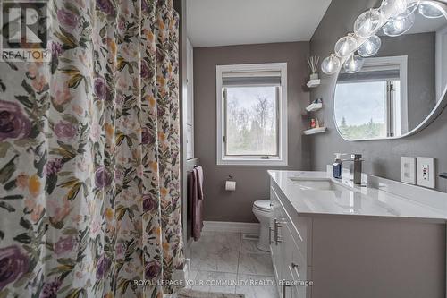 139 Highway 7A, Cavan Monaghan, ON - Indoor Photo Showing Bathroom