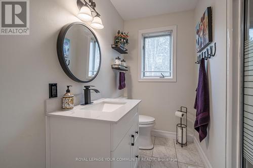 139 Highway 7A, Cavan Monaghan, ON - Indoor Photo Showing Bathroom