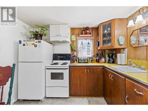 136 Haldane Street, Chase, BC - Indoor Photo Showing Kitchen