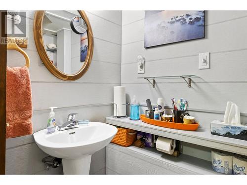 136 Haldane Street, Chase, BC - Indoor Photo Showing Bathroom