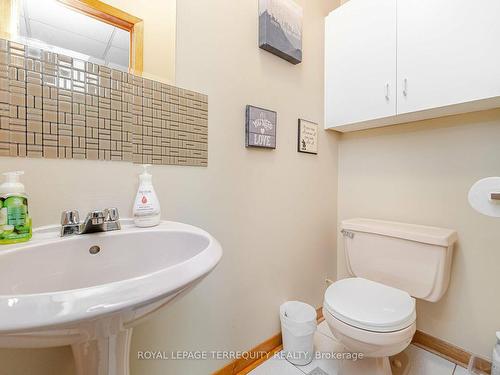 3A Humber Hill Ave, Toronto, ON - Indoor Photo Showing Bathroom