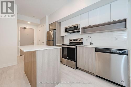A108 - 1117 Cooke Boulevard, Burlington, ON - Indoor Photo Showing Kitchen With Upgraded Kitchen