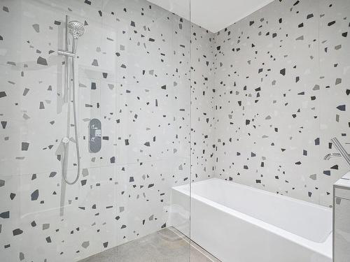 Bathroom - 170 Rue Lavigne, Mont-Tremblant, QC - Indoor Photo Showing Other Room