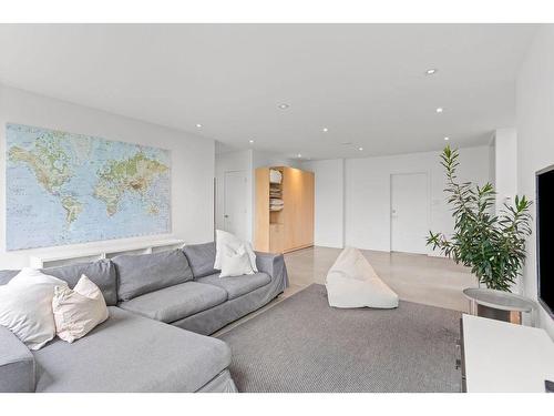 Salle familiale - 170 Rue Lavigne, Mont-Tremblant, QC - Indoor Photo Showing Living Room