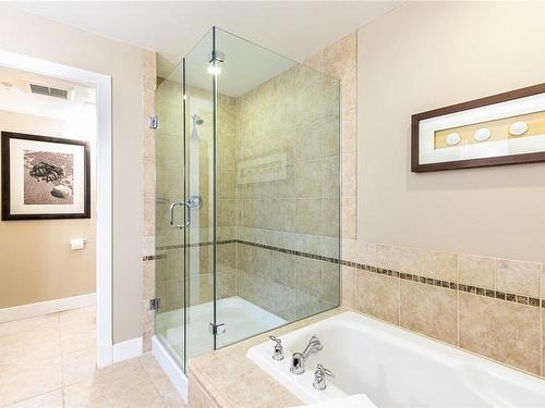 128A-181 Beachside Dr, Parksville, BC - Indoor Photo Showing Bathroom