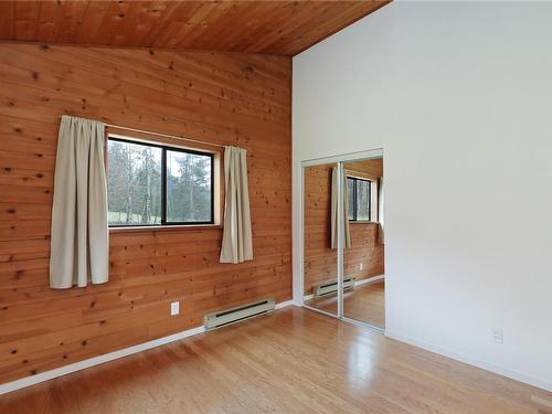 6429 Fitzgerald Rd, Merville, BC - Indoor Photo Showing Other Room