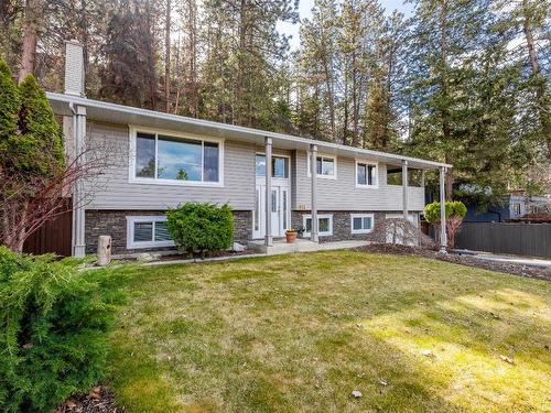 815 Steele Road, Kelowna, BC - Outdoor