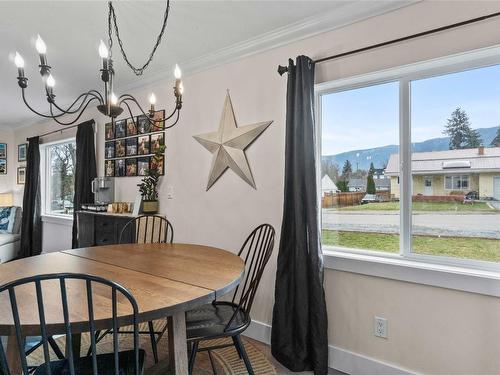 2975 Patterson Street, Armstrong, BC - Indoor Photo Showing Dining Room