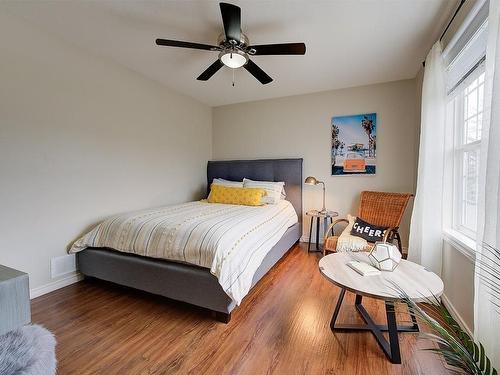 395 Providence Avenue, Kelowna, BC - Indoor Photo Showing Bedroom