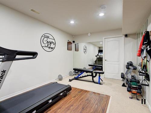 395 Providence Avenue, Kelowna, BC - Indoor Photo Showing Gym Room