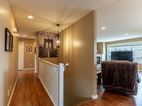 754 Mccurrach Place, Kamloops, BC - Indoor Photo Showing Living Room With Fireplace