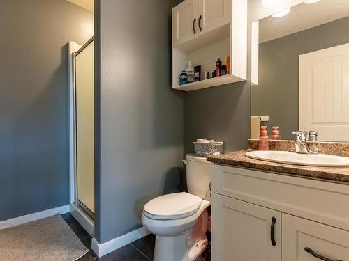 754 Mccurrach Place, Kamloops, BC - Indoor Photo Showing Kitchen