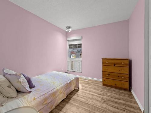 170 Waddington Drive, Kamloops, BC - Indoor Photo Showing Bedroom