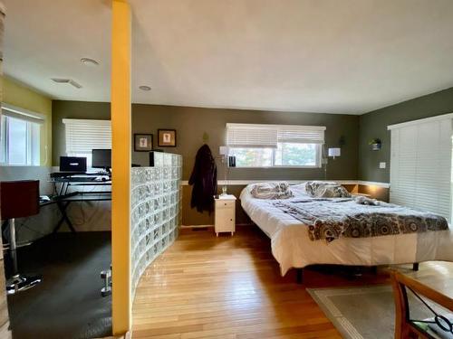 2430 Harper Ranch Road, Kamloops, BC - Indoor Photo Showing Bedroom