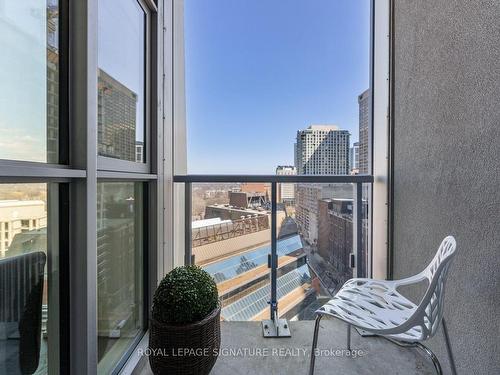 1411-1 Yorkville Ave, Toronto, ON - Outdoor With Balcony With Exterior