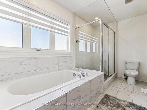 15 Clipper Lane, Clarington, ON - Indoor Photo Showing Bathroom
