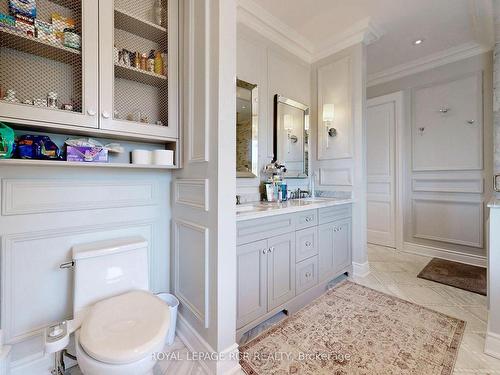 111 Lake Woods Dr, Whitchurch-Stouffville, ON - Indoor Photo Showing Bathroom