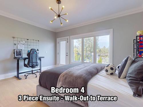 111 Lake Woods Dr, Whitchurch-Stouffville, ON - Indoor Photo Showing Bedroom