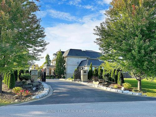 111 Lake Woods Dr, Whitchurch-Stouffville, ON - Outdoor