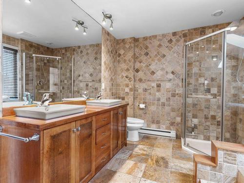 Bathroom - 7150Z Place Turenne, Brossard, QC - Indoor Photo Showing Bathroom