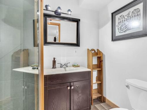 2 Main Rd, Lasqueti Island, BC - Indoor Photo Showing Bathroom
