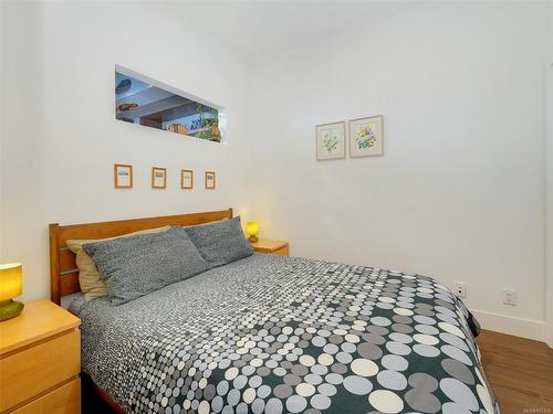 514-515 Chatham St, Victoria, BC - Indoor Photo Showing Bedroom